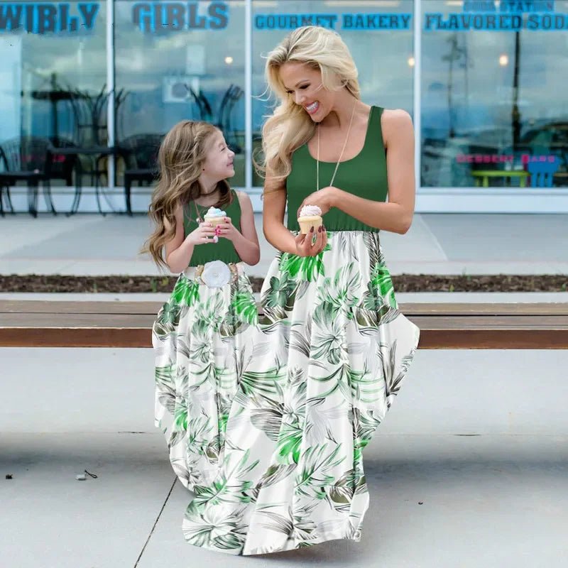 Fashion Mom and Daughter Dress Spring Summer Holiday Beach Dress Floral Patchwork Long Dress Baby Romper Mommy and Me Clothes