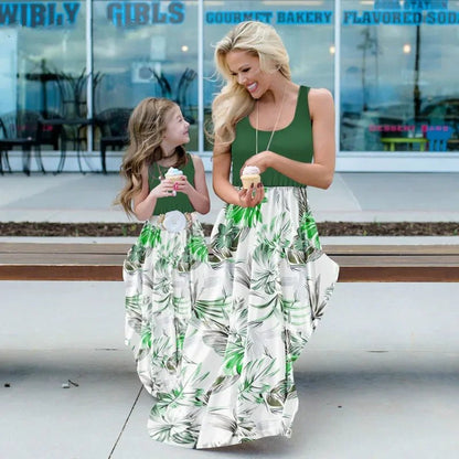 Fashion Mom and Daughter Dress Spring Summer Holiday Beach Dress Floral Patchwork Long Dress Baby Romper Mommy and Me Clothes