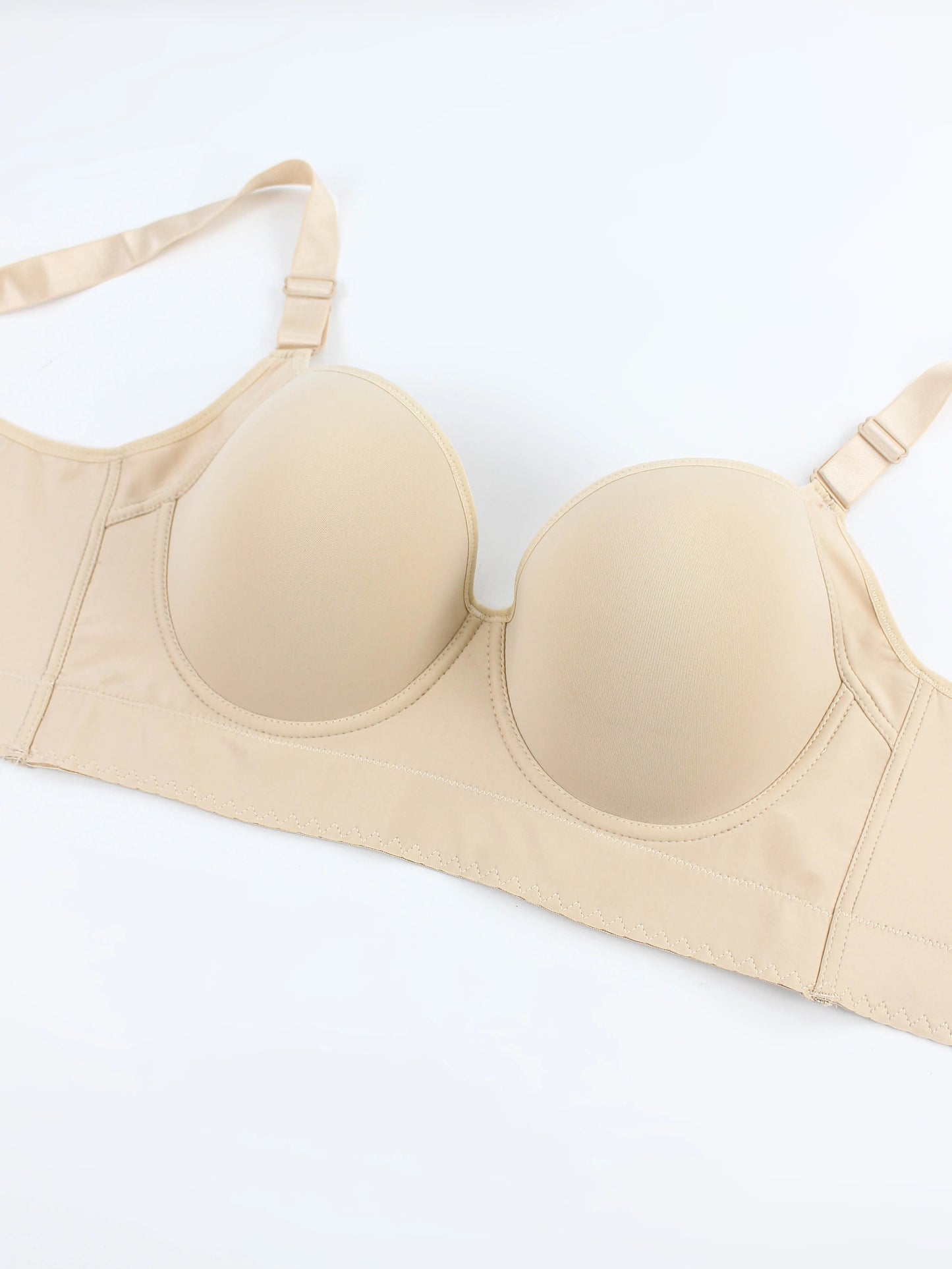 Western sizes of underwear  with steel rims, gathered together to prevent sagging, sporty and beautiful back, deep V-bra