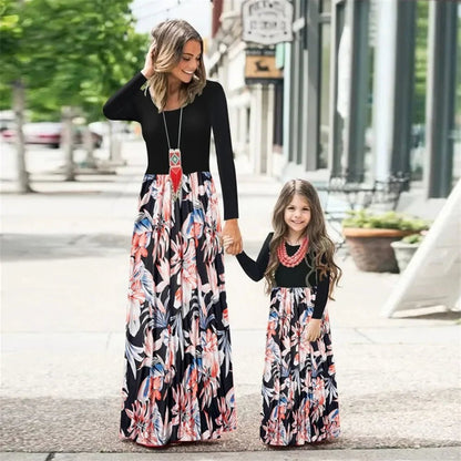 Fashion Mom and Daughter Dress Spring Summer Holiday Beach Dress Floral Patchwork Long Dress Baby Romper Mommy and Me Clothes